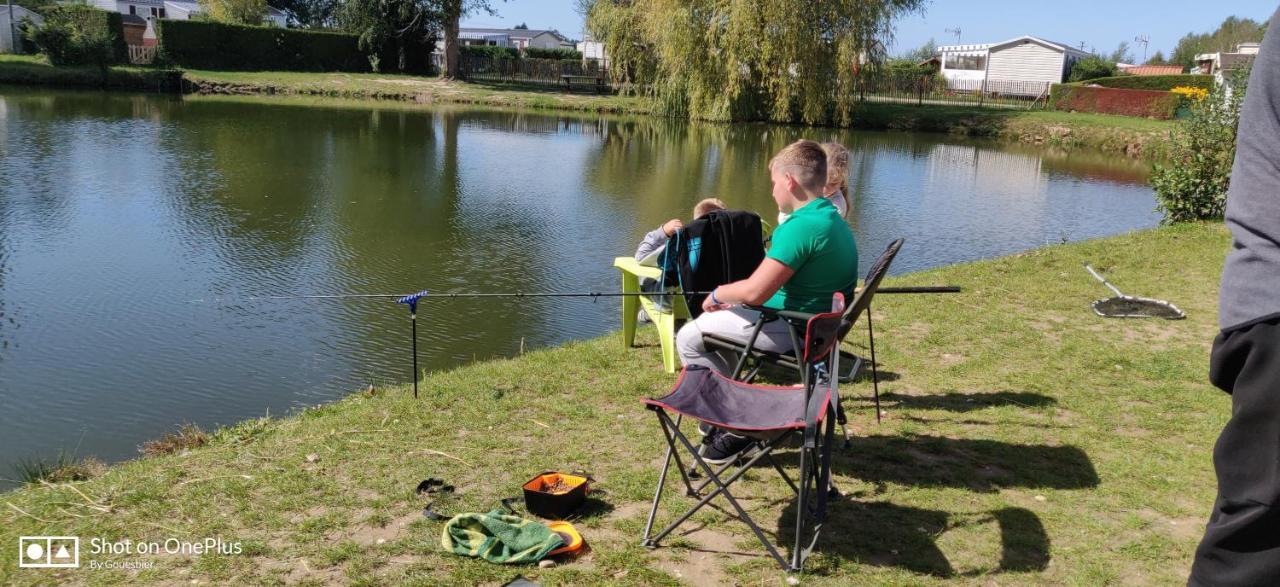 Camping La Garenne De Moncourt Rue  Εξωτερικό φωτογραφία