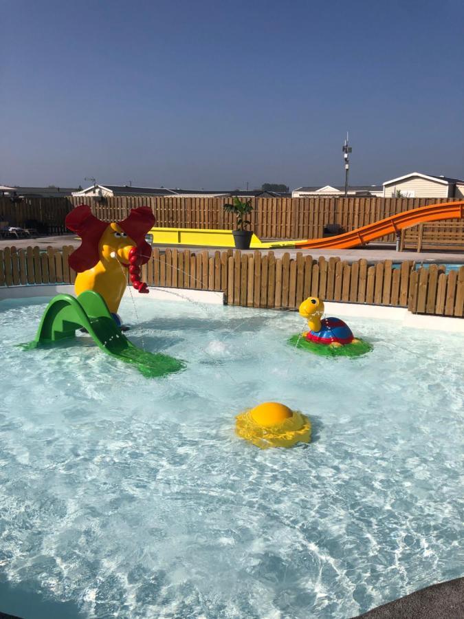 Camping La Garenne De Moncourt Rue  Εξωτερικό φωτογραφία