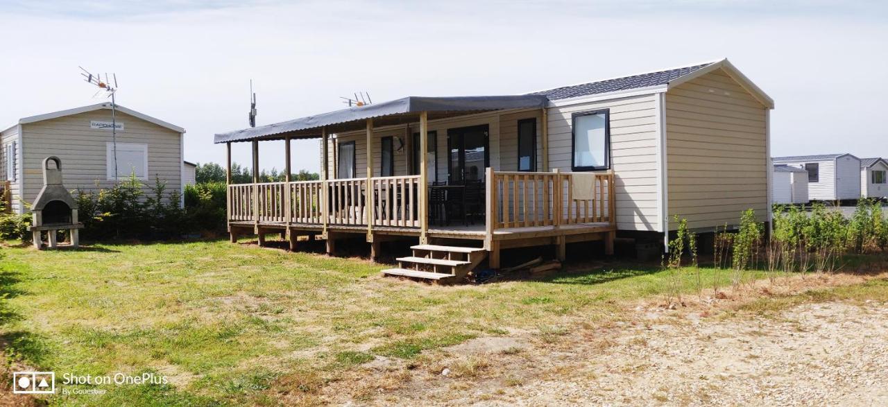 Camping La Garenne De Moncourt Rue  Εξωτερικό φωτογραφία